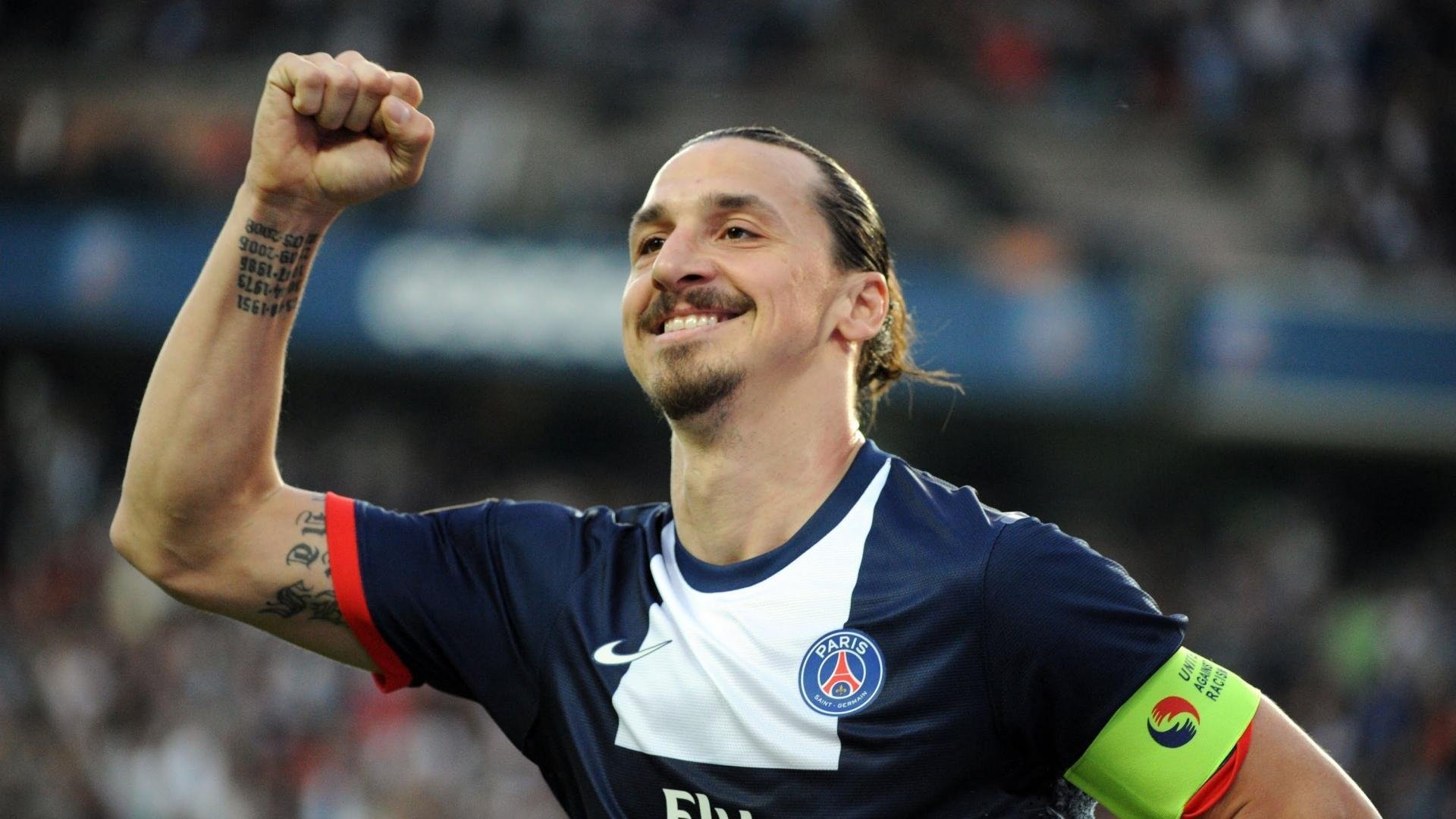 选手技能对决：谁是真正的技术达人？，技术型选手